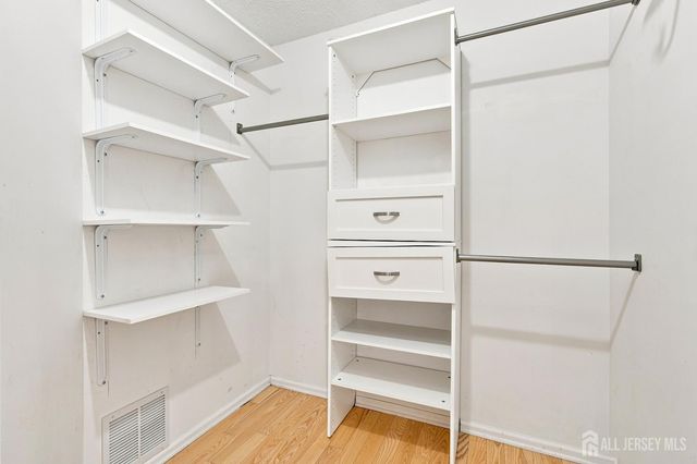 63 Prestwick Way, Edison, NJ 08820