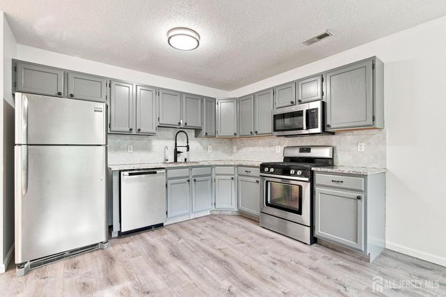 63 Prestwick Way, Edison, NJ 08820