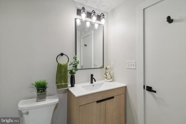 639 NW COLUMBIA RD NW, Washington, DC 20001