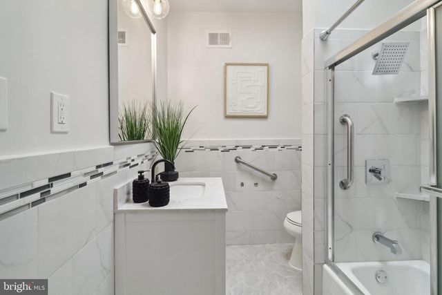 639 NW COLUMBIA RD NW, Washington, DC 20001