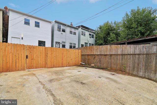 639 NW COLUMBIA RD NW, Washington, DC 20001