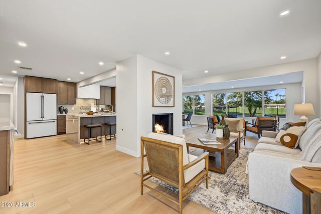 352 W SOUTHERN HILLS Road, Phoenix, AZ 85023