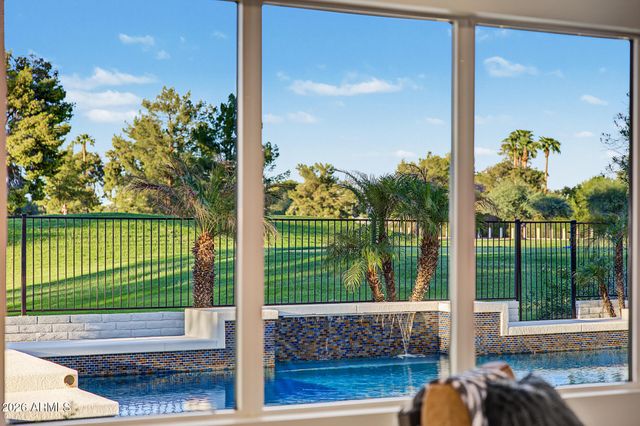 352 W SOUTHERN HILLS Road, Phoenix, AZ 85023