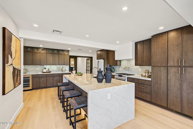 352 W SOUTHERN HILLS Road, Phoenix, AZ 85023