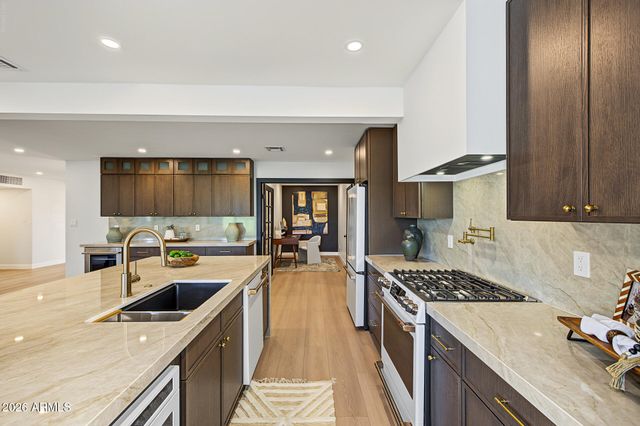 352 W SOUTHERN HILLS Road, Phoenix, AZ 85023