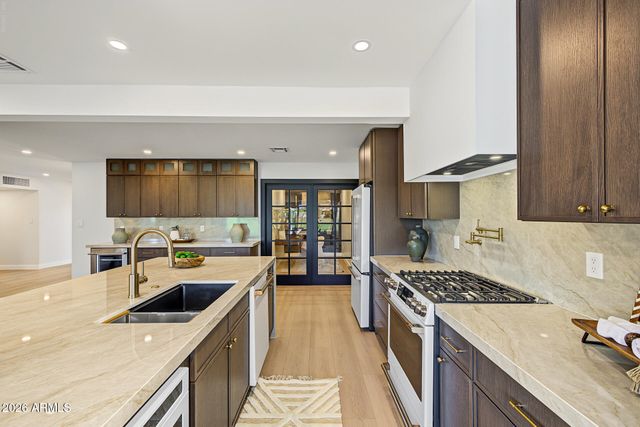 352 W SOUTHERN HILLS Road, Phoenix, AZ 85023