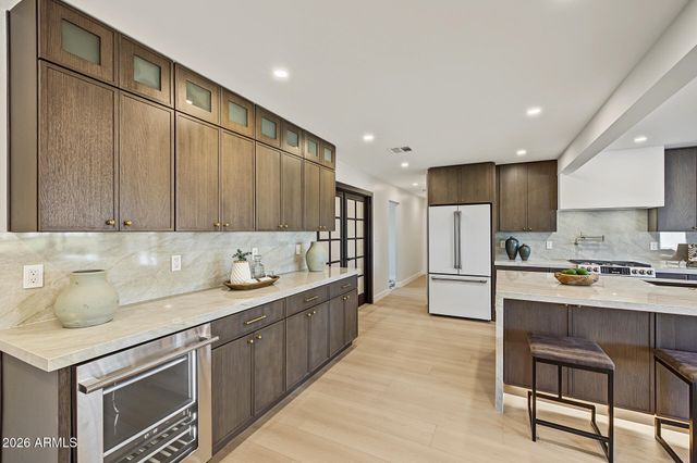 352 W SOUTHERN HILLS Road, Phoenix, AZ 85023