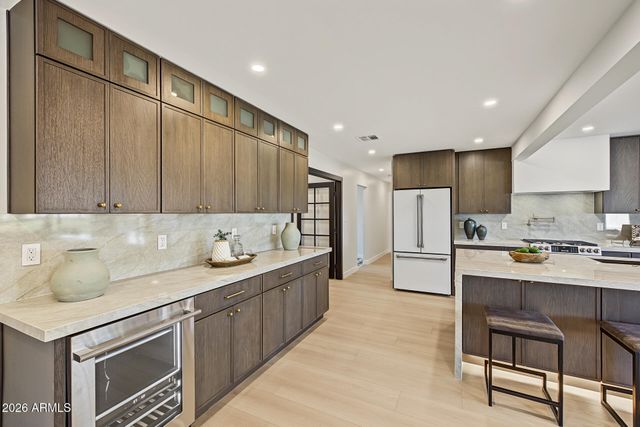 352 W SOUTHERN HILLS Road, Phoenix, AZ 85023