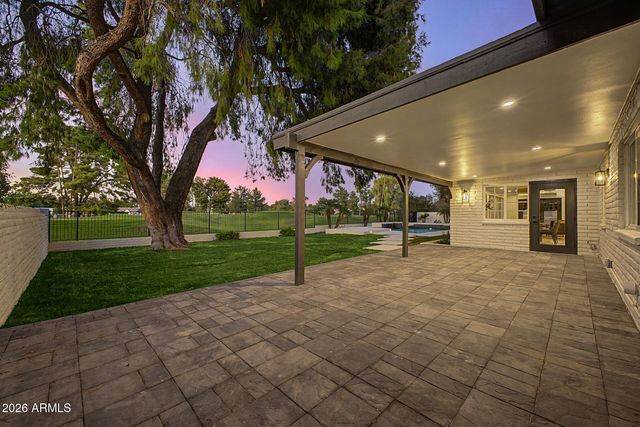 352 W SOUTHERN HILLS Road, Phoenix, AZ 85023