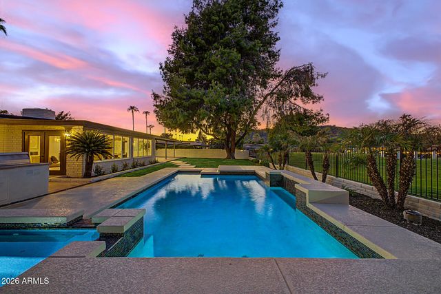 352 W SOUTHERN HILLS Road, Phoenix, AZ 85023