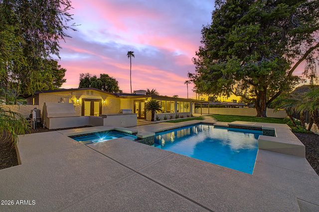 352 W SOUTHERN HILLS Road, Phoenix, AZ 85023