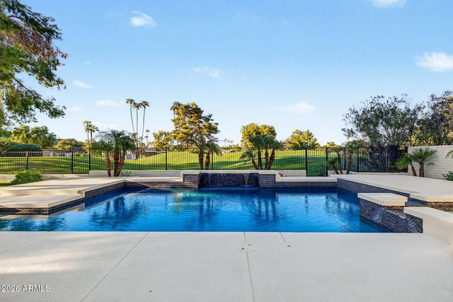 352 W SOUTHERN HILLS Road, Phoenix, AZ 85023