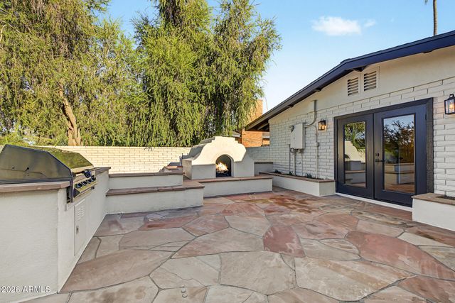 352 W SOUTHERN HILLS Road, Phoenix, AZ 85023