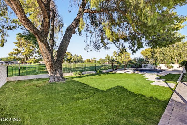352 W SOUTHERN HILLS Road, Phoenix, AZ 85023