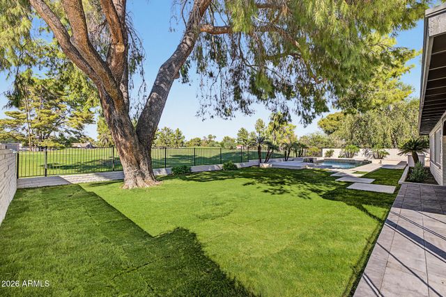 352 W SOUTHERN HILLS Road, Phoenix, AZ 85023