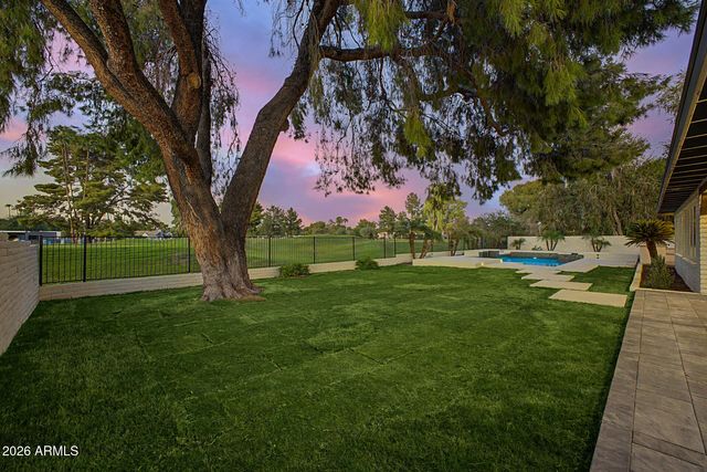 352 W SOUTHERN HILLS Road, Phoenix, AZ 85023