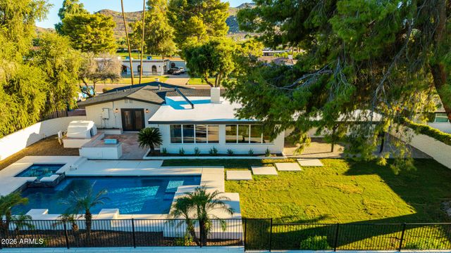 352 W SOUTHERN HILLS Road, Phoenix, AZ 85023