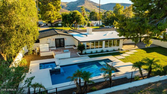 352 W SOUTHERN HILLS Road, Phoenix, AZ 85023
