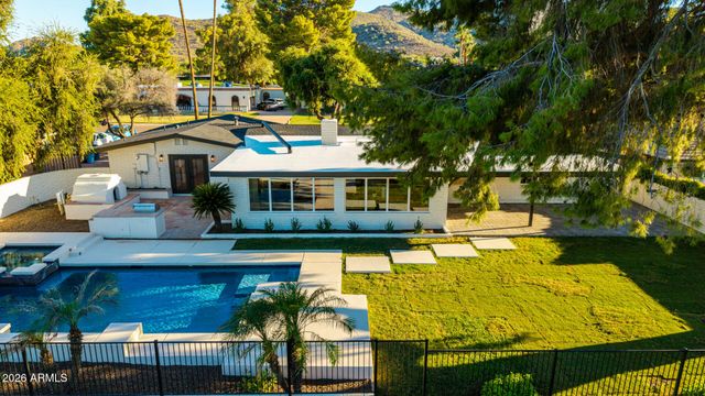 352 W SOUTHERN HILLS Road, Phoenix, AZ 85023