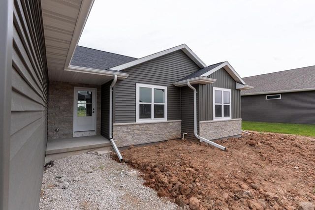 W5890 EDGEWOOD DRIVE, Menasha, WI 54952