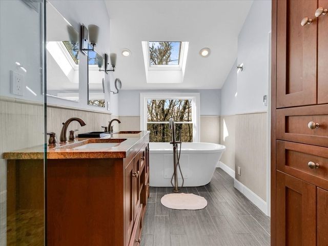 243 Upland Ave, Newton, MA 02461