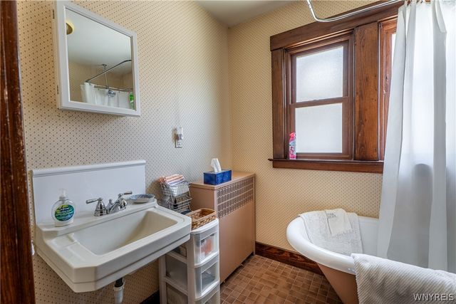 375 Parker Avenue, Buffalo, NY 14216