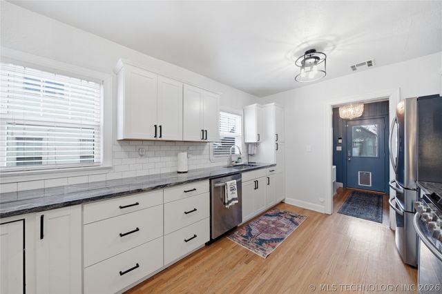 1523 S Gary Place, Tulsa, OK 74112