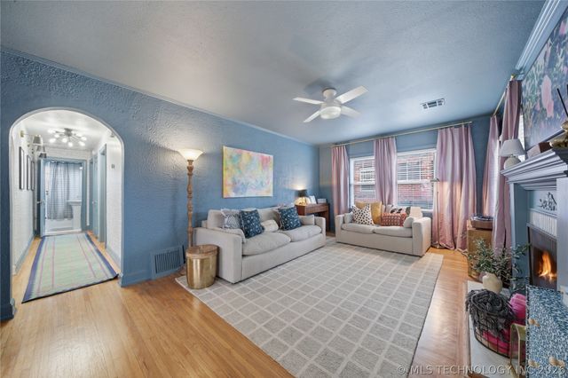 1523 S Gary Place, Tulsa, OK 74112