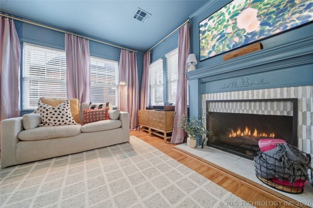 1523 S Gary Place, Tulsa, OK 74112