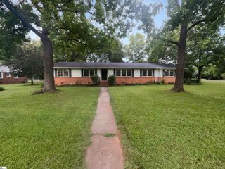 8 Howell Circle, Greenville, SC 29615