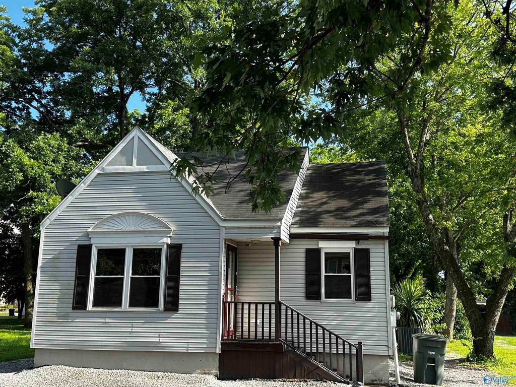 210 Beirne Avenue NE, Huntsville, AL 35801