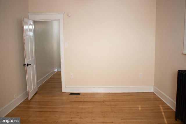 5910 HENRY AVE, Philadelphia, PA 19128