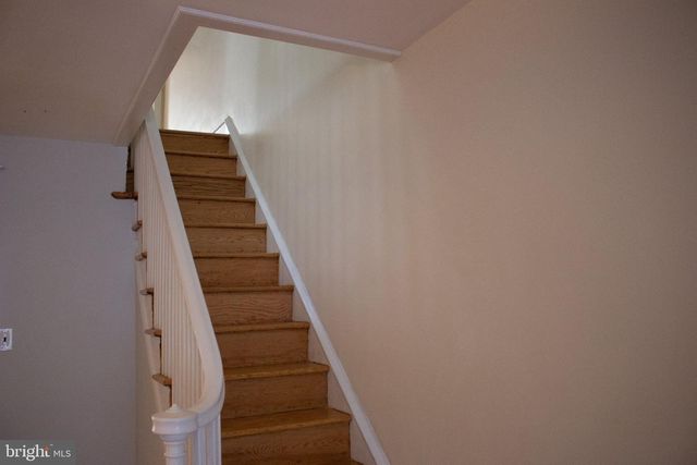 5910 HENRY AVE, Philadelphia, PA 19128