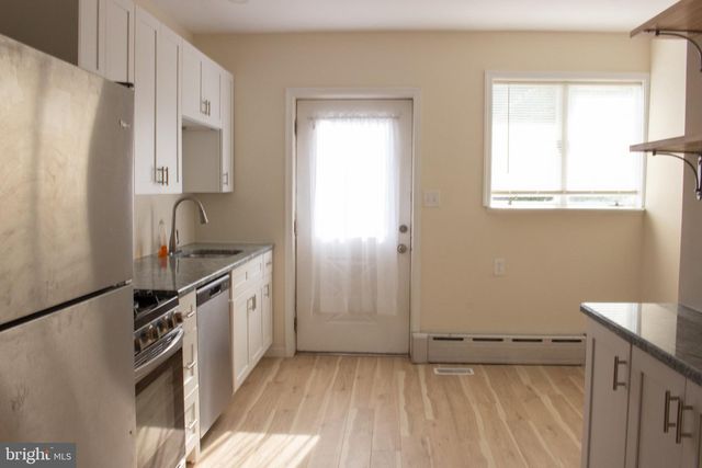 5910 HENRY AVE, Philadelphia, PA 19128