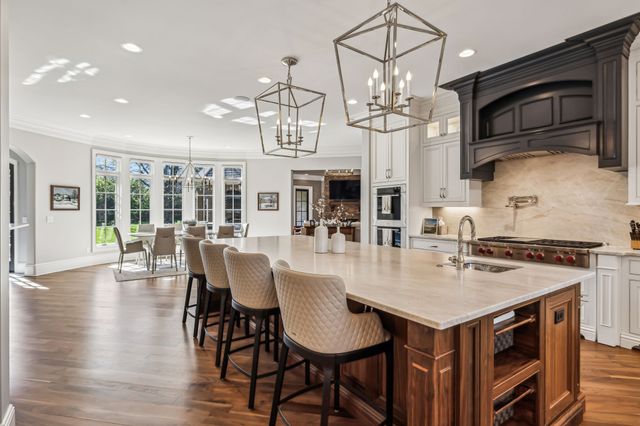 2323 Woodmont Blvd, Nashville, TN 37215