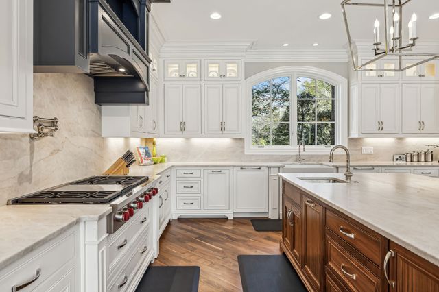 2323 Woodmont Blvd, Nashville, TN 37215