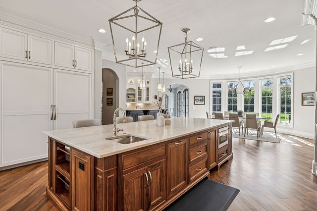 2323 Woodmont Blvd, Nashville, TN 37215
