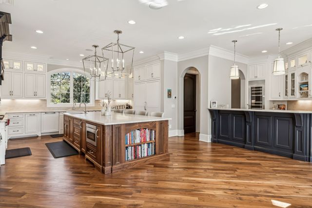 2323 Woodmont Blvd, Nashville, TN 37215