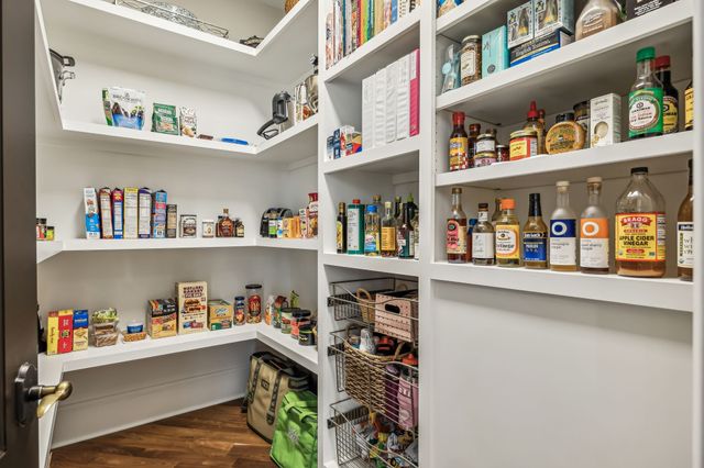 2323 Woodmont Blvd, Nashville, TN 37215