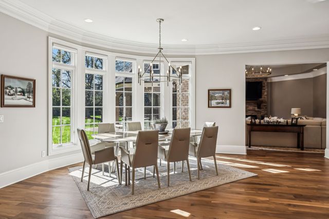 2323 Woodmont Blvd, Nashville, TN 37215