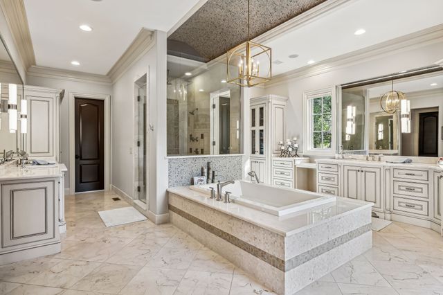 2323 Woodmont Blvd, Nashville, TN 37215
