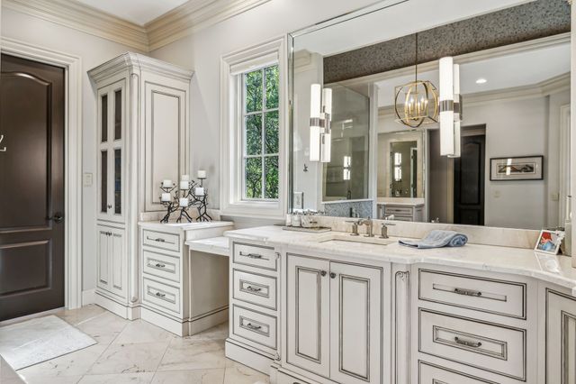 2323 Woodmont Blvd, Nashville, TN 37215