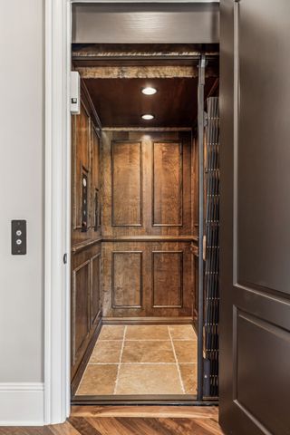 2323 Woodmont Blvd, Nashville, TN 37215