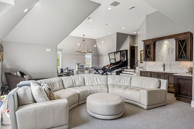2323 Woodmont Blvd, Nashville, TN 37215