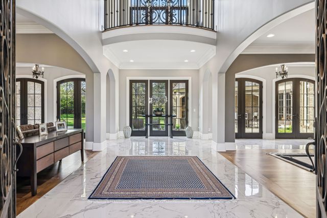 2323 Woodmont Blvd, Nashville, TN 37215