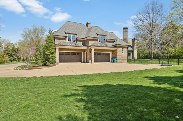 2323 Woodmont Blvd, Nashville, TN 37215