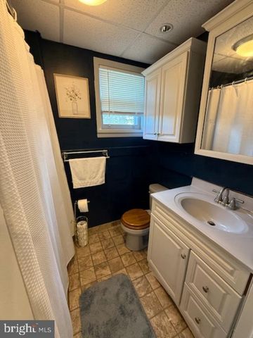 555 VELDE AVE, Pennsauken, NJ 08110