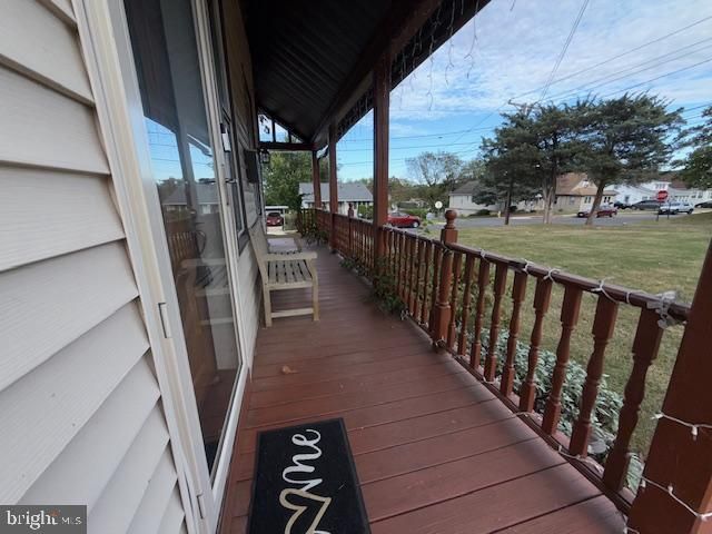 555 VELDE AVE, Pennsauken, NJ 08110