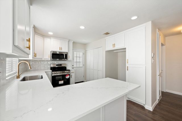 5718 Cancun Drive, North Richland Hills, TX 76180