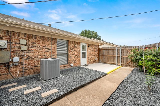 5718 Cancun Drive, North Richland Hills, TX 76180